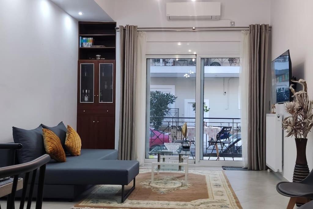 Modern Apartment In Itea Exterior photo